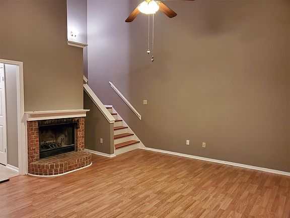 2nd image of 8198 Town N Country Dr