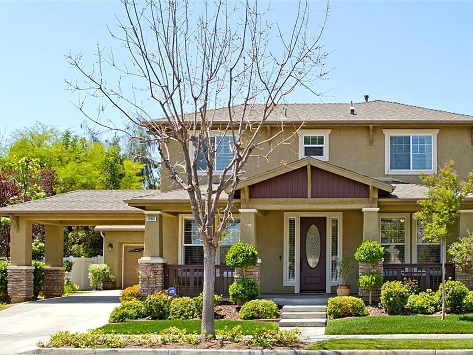 1st image of 39981 Williamsburg Pl