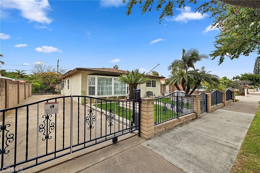 トップス yocchibbsan 10821 Brockbank Dr, Dallas, TX 75229 | MLS #20991508 | Zillow