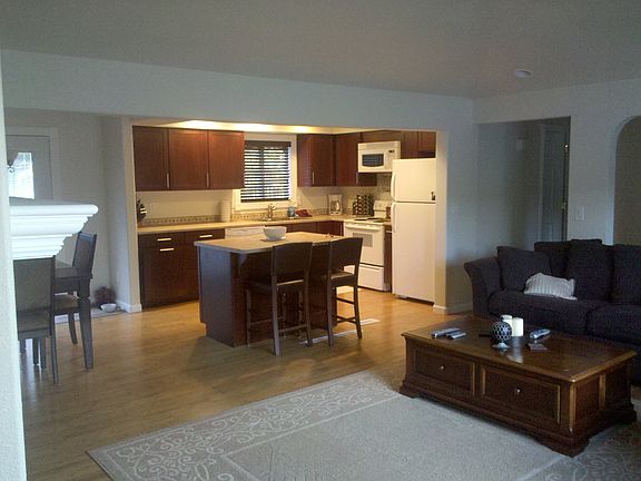 5th image of 520 W Rolland Ave