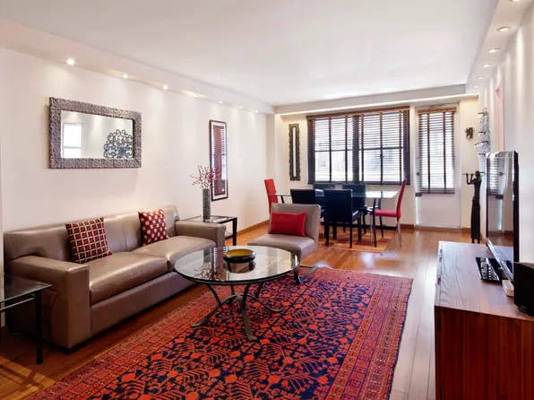 401 East 89th Street image 1 of 7