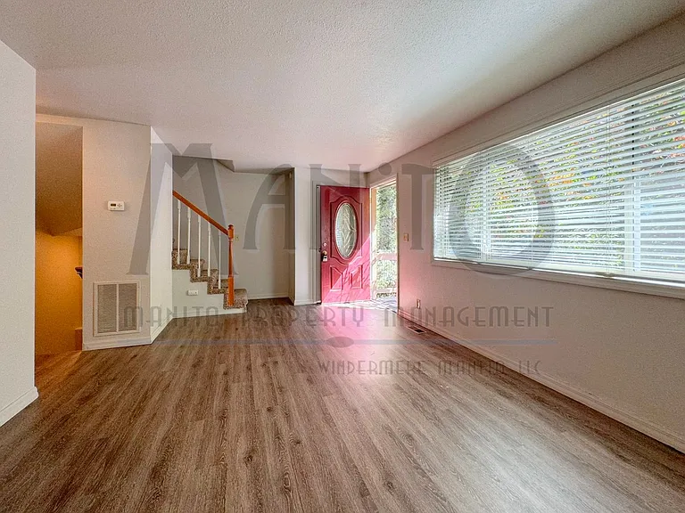 523 E 11th Ave — Photo 3