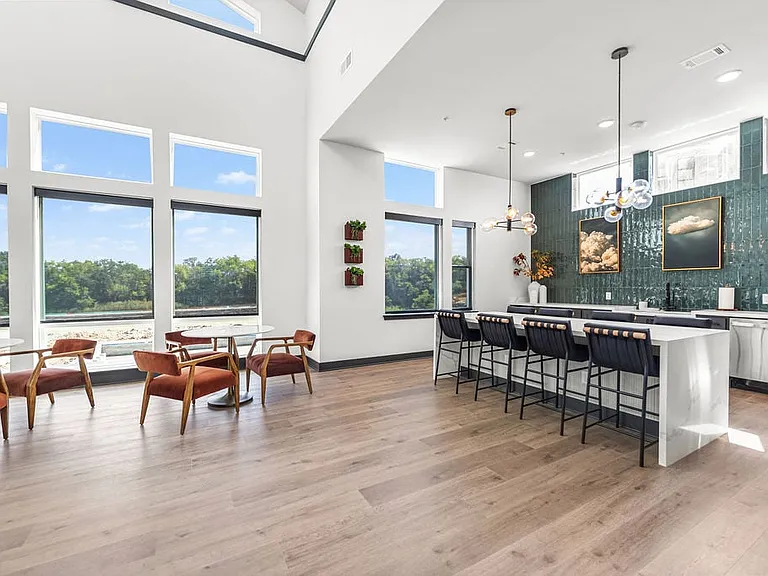 Blackwell Living — Photo 17