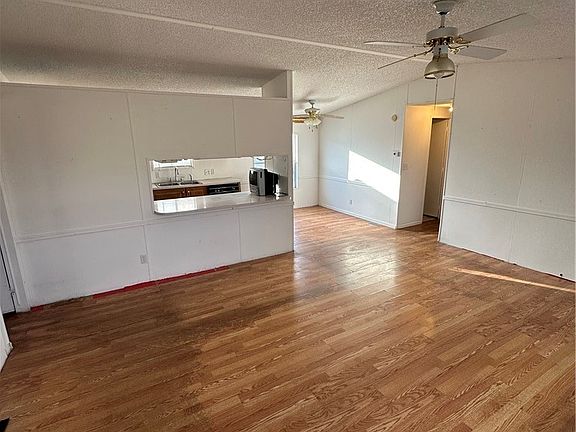 4th image of 1890 Anns Rd