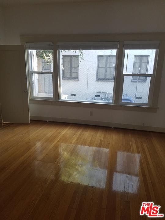 2nd image of 104 N Oxford Ave