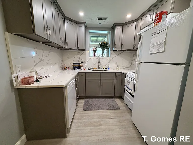 39 Arlington Ave #B — Photo 2