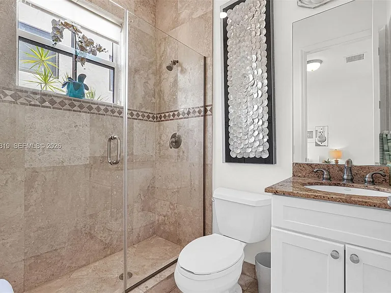 2143 N Bay Rd — Photo 44