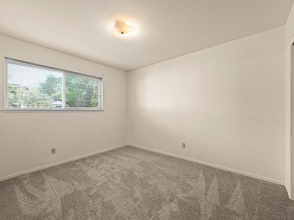 4th image of 311 7th St #16