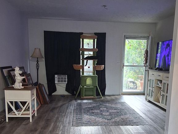 5th image of 8110 Bay Ln. #Peachtree est