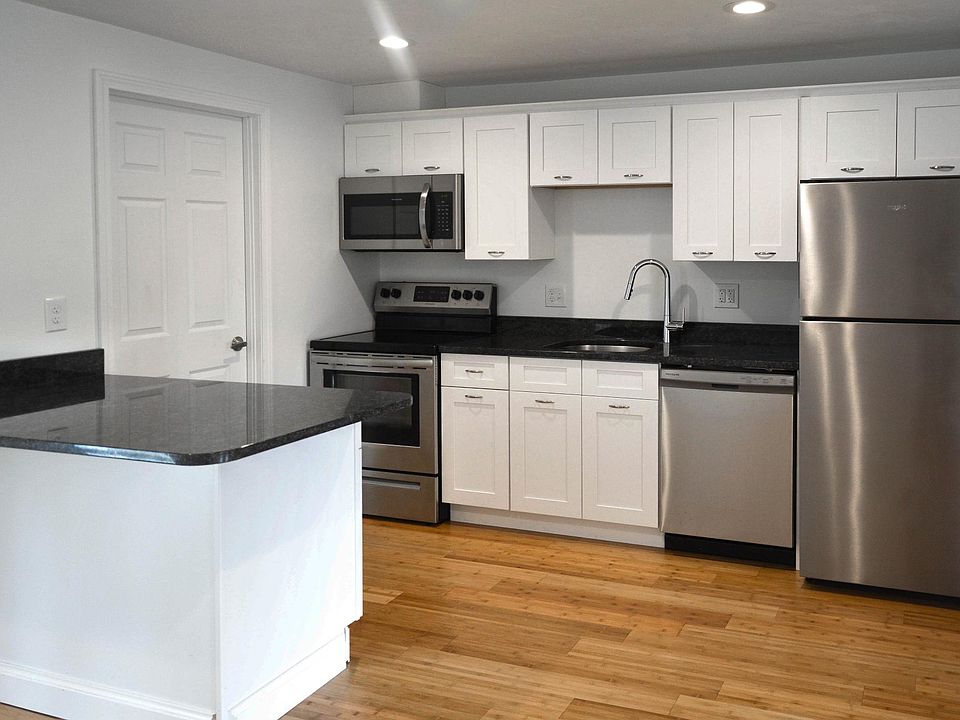 554 Townhouse 554 Main St Sturbridge MA Zillow