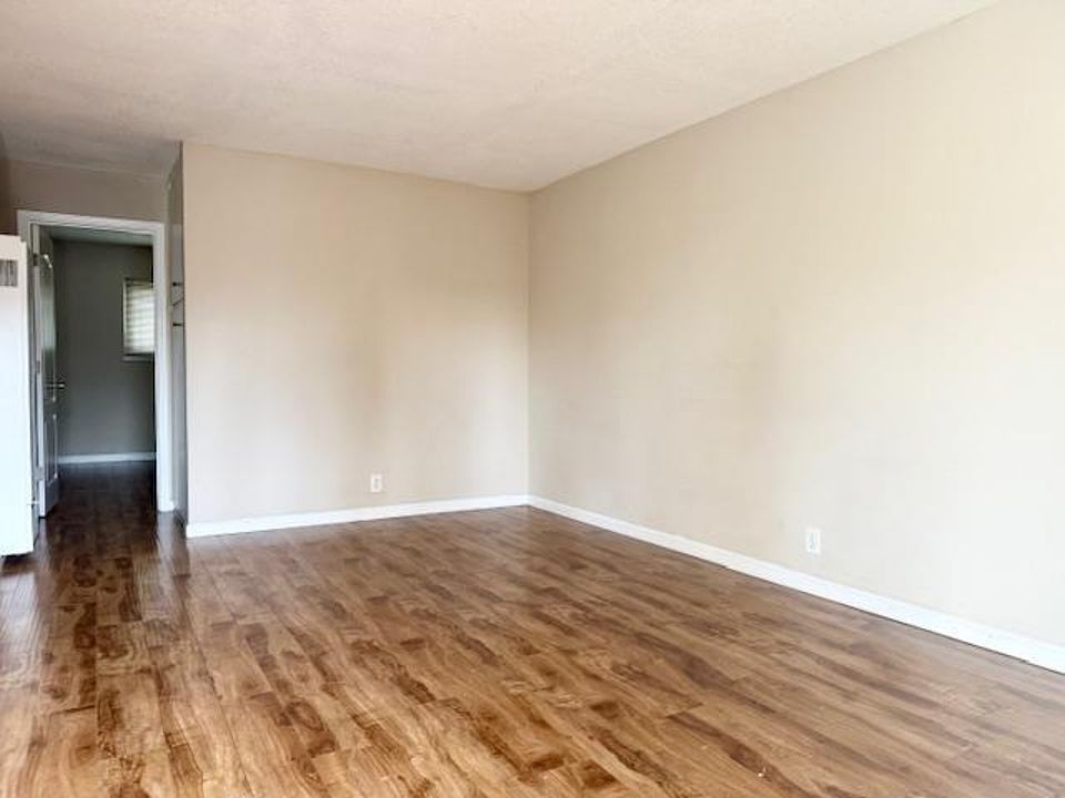1st image of 5047 Lapa Dr APT 3