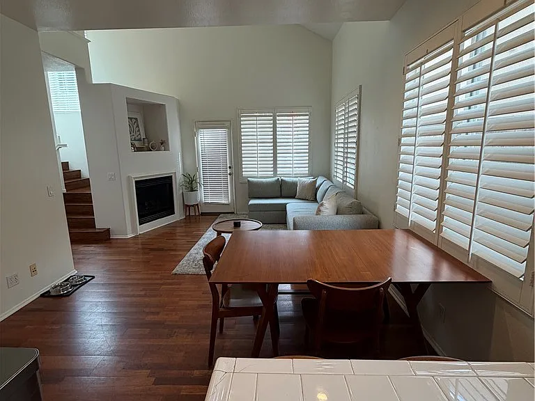 65 Danbury Ln — Photo 4