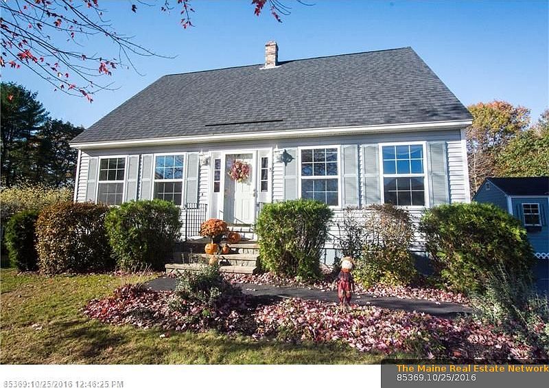 1st image of 8 Rosewood Dr