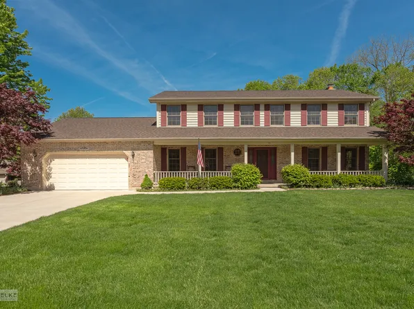 64 Crooked Creek Dr, Yorkville, IL 60560