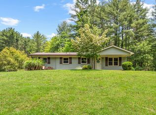 2866 White Rock Rd NW, Radford, VA 24141