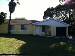 461 SW Kentwood Rd, Port Saint Lucie, FL 34953