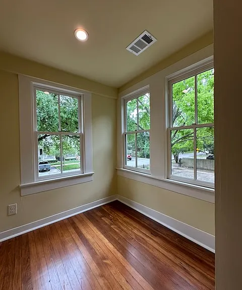 It could even be a nursery, this fine space. With some blackout shades undoubtedly.