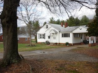 627 Linville Rd, Kernersville, NC 27284