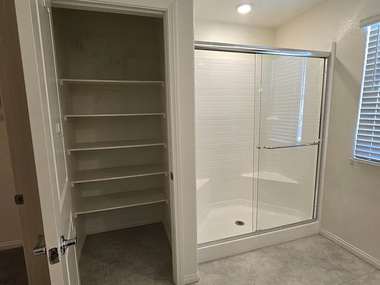 7647 Duran Harbor Ln — Photo 49
