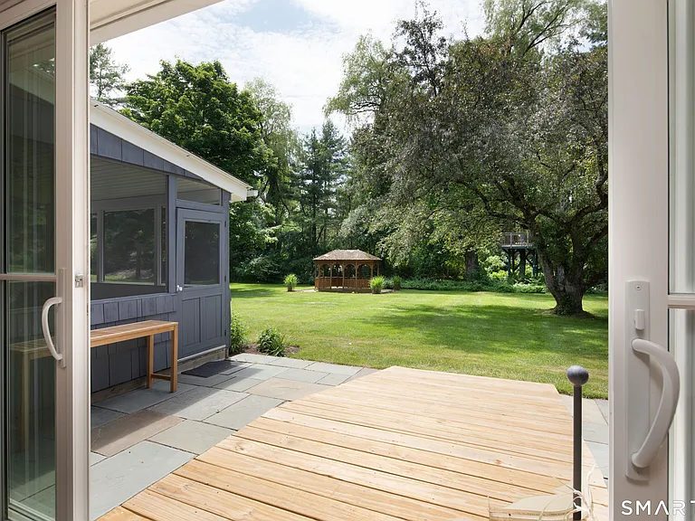 12 Red Bird Ln — Photo 8