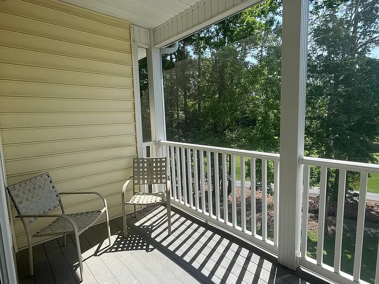 5822 Longwood Dr #302 — Photo 3