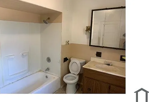 15727 Holmes Ave — Photo 13