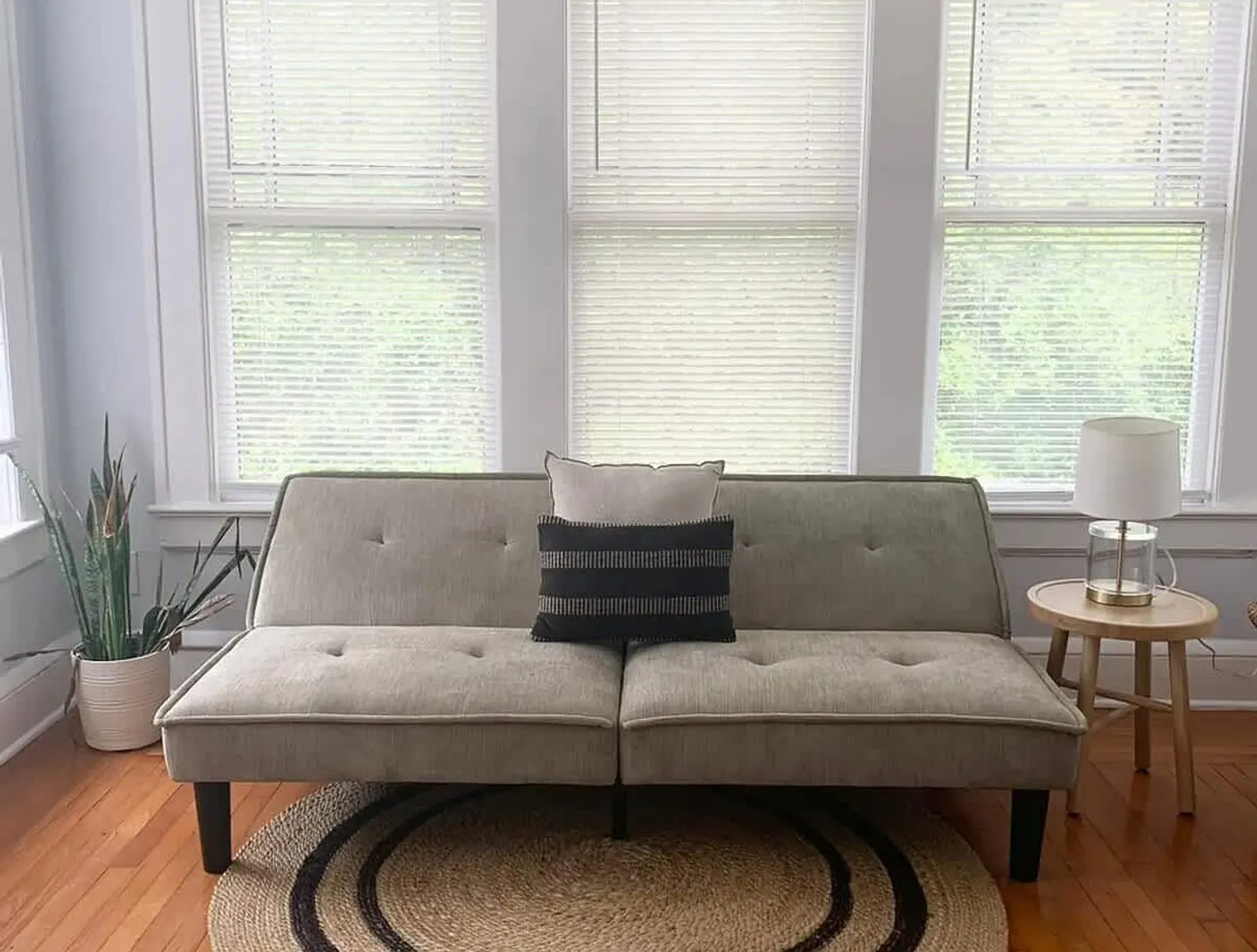 1 bed, 1.0 bath, 893 sqft, $1,798 — Photo 3