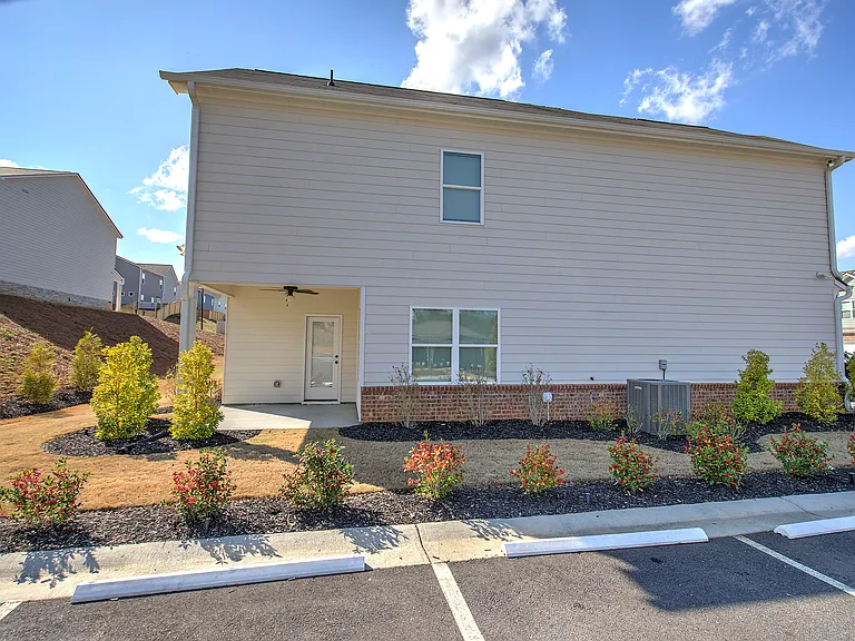 401 Perth Dr — Photo 33