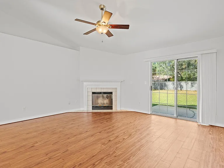 4407 Southminster Cir — Photo 9
