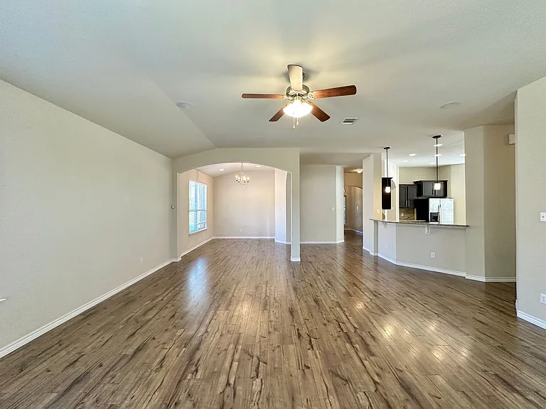 3383 Vineyard Trl — Photo 6