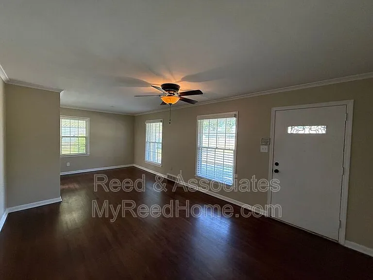 5047 Howard Pl — Photo 8