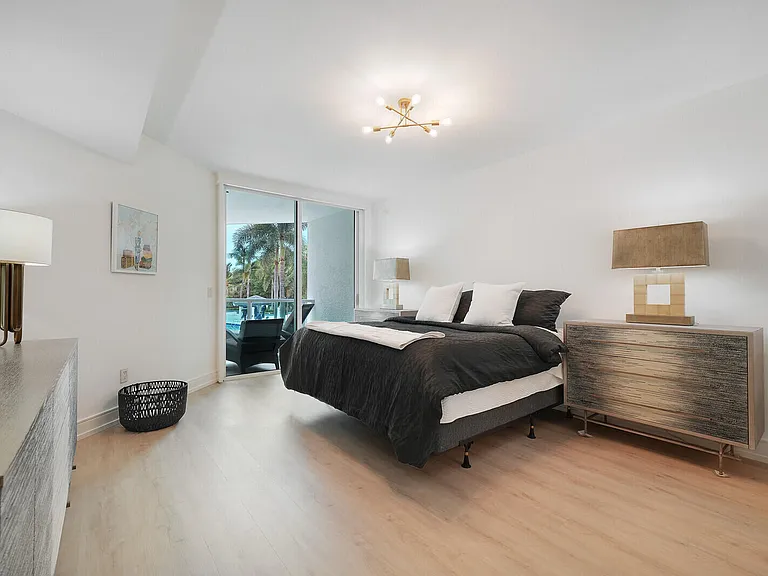 550 SE Mizner Blvd #B209 — Photo 23