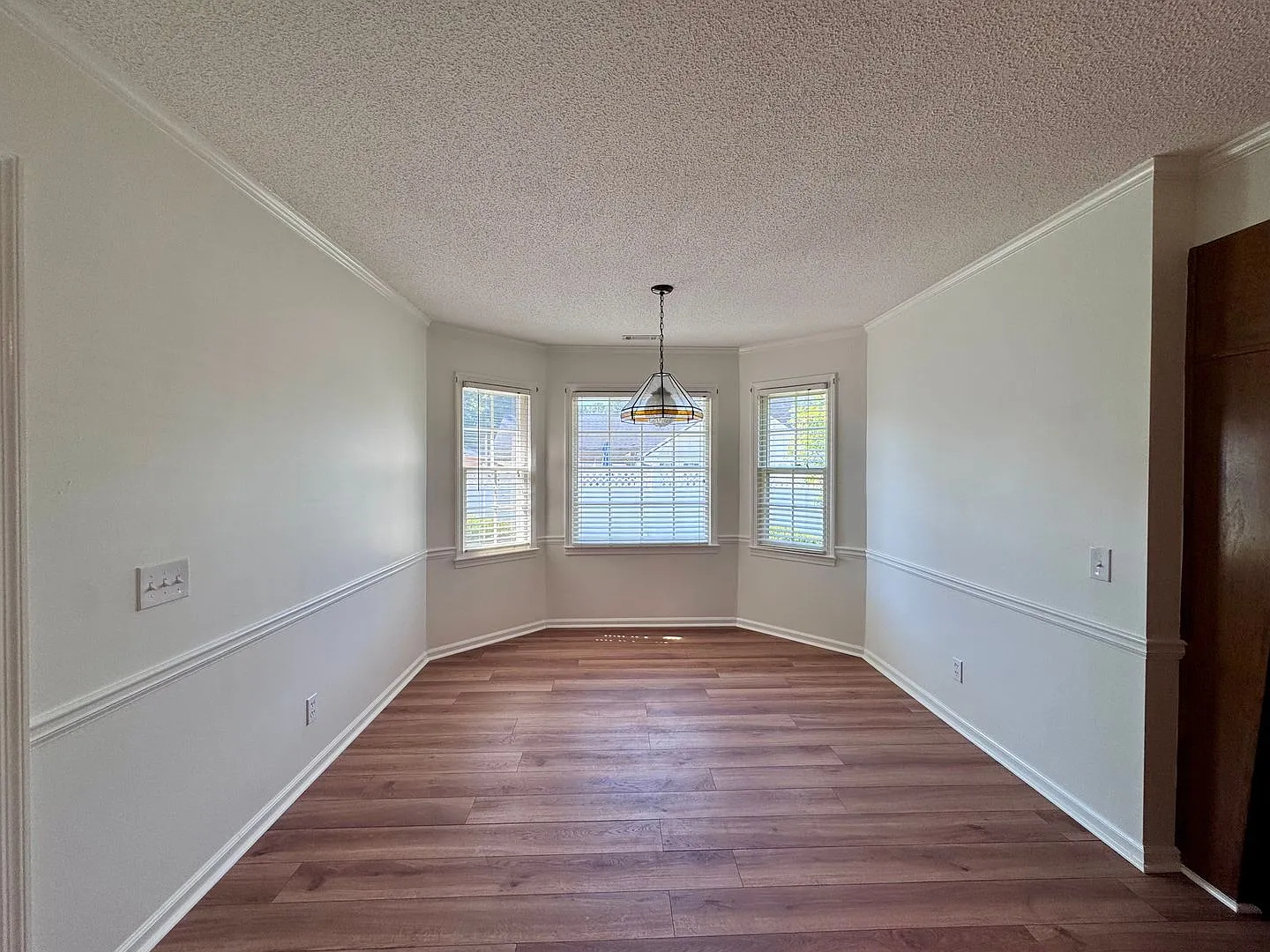 1310 Old Summerville Rd — Photo 4