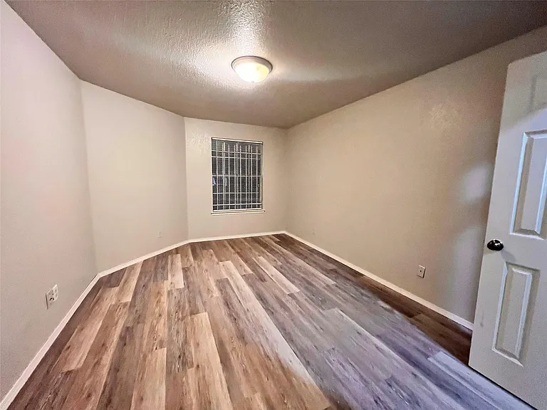 10661 Braes Bend Dr — Photo 11