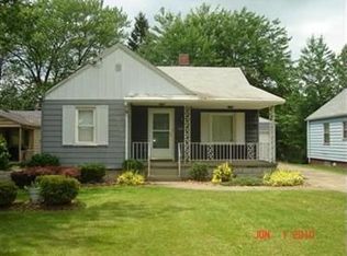 372 6th St, Campbell, OH