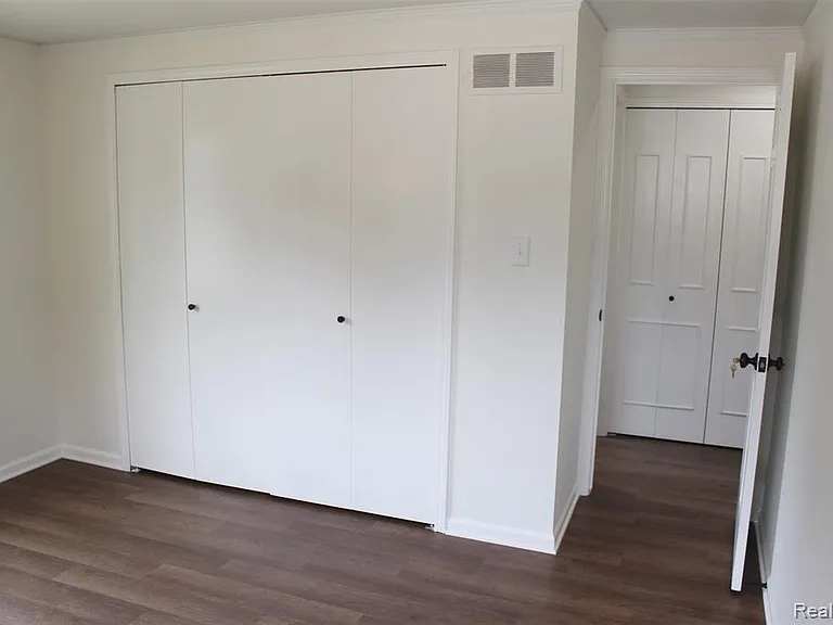 7246 Saint Auburn Dr — Photo 27