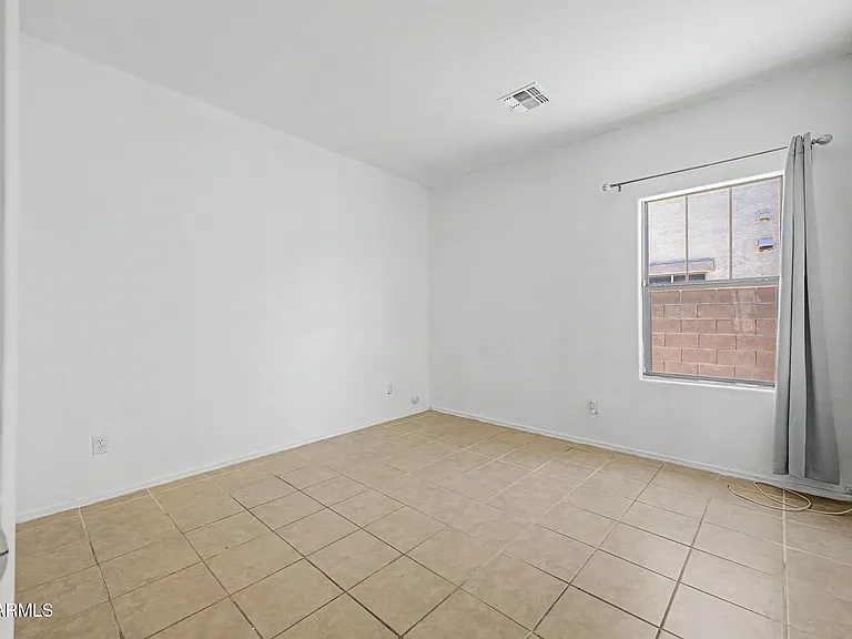 13271 W Clarendon Ave — Photo 25