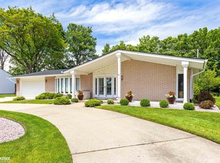 35770 Hatherly Pl, Sterling Heights, MI 48310