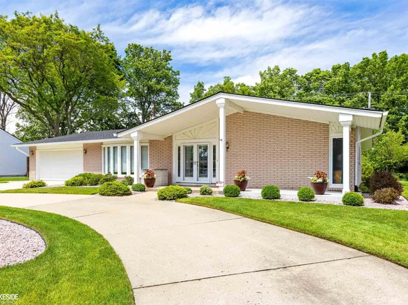 35770 Hatherly Pl, Sterling Heights, MI 48310
