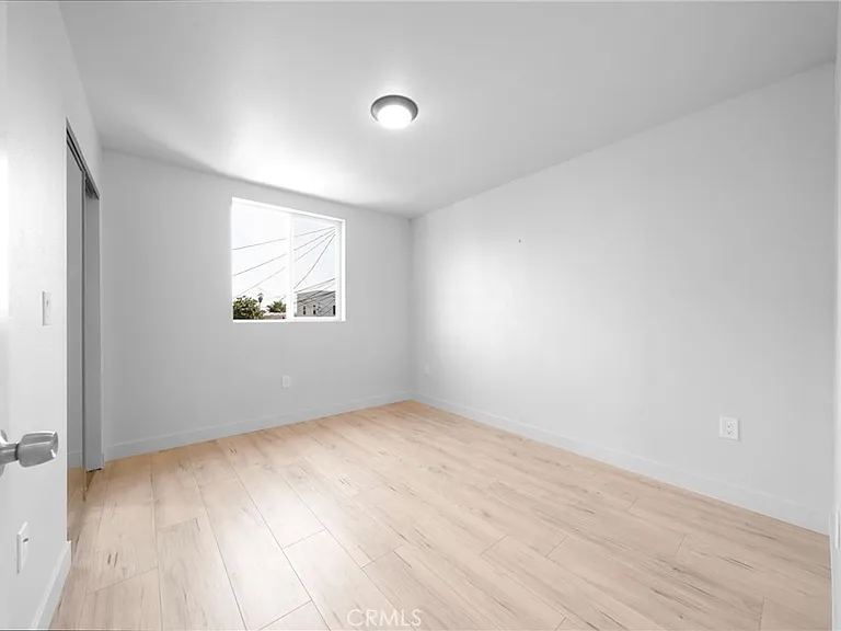 236 1/2 W 84th Pl — Photo 10