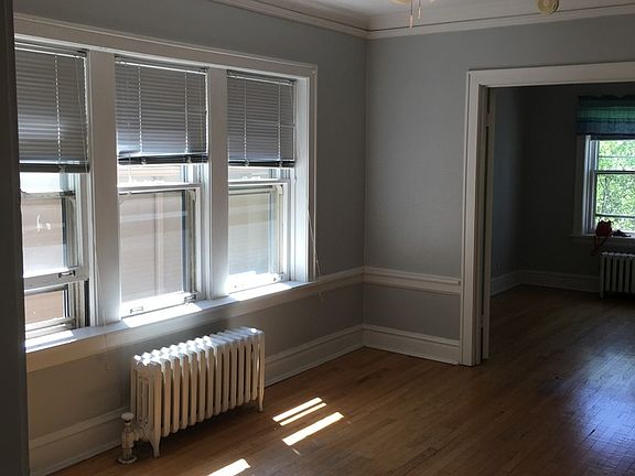 4th image of 1035 Superior St APT 2E