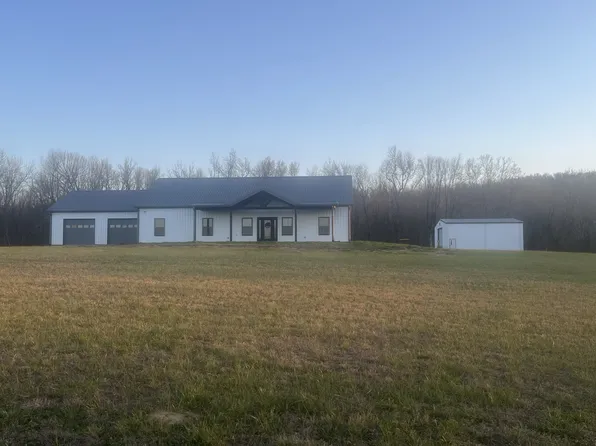 926 Half Acre Rd, Smithville, TN 37166