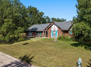 801 Bradley Ln, Fulton, MO 65251