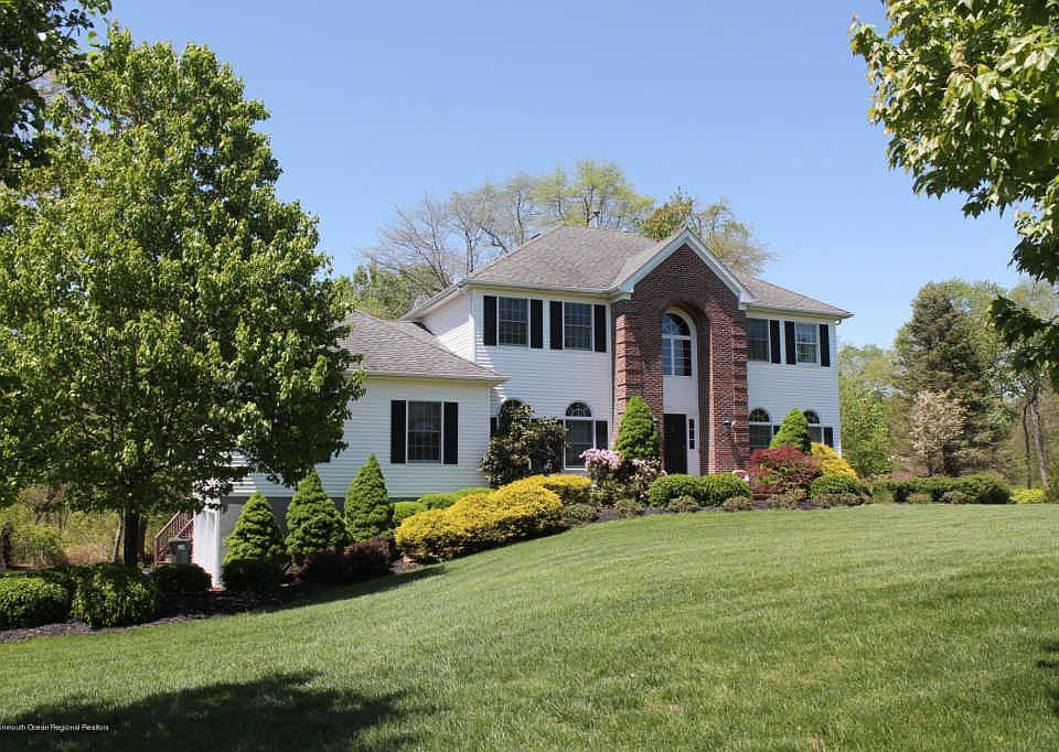 1st image of 3 Clayton Dr