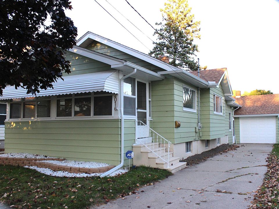 1st image of 2016 Avon St