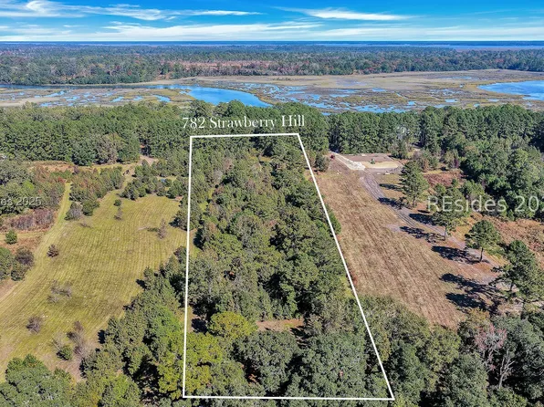 782 Strawberry Hill Rd, Ridgeland, SC 29936