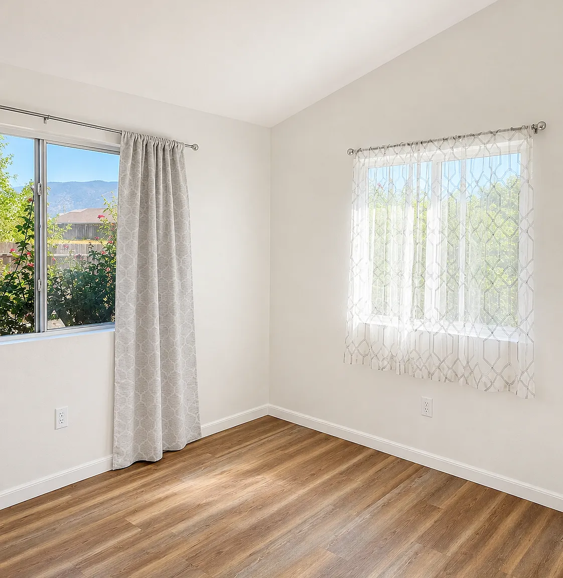 2 bed, 1.5 bath, 1100 sqft, $1,750 — Photo 3