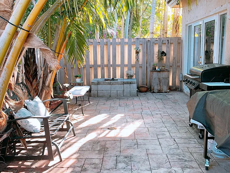8783 SW 213th Ln — Photo 16