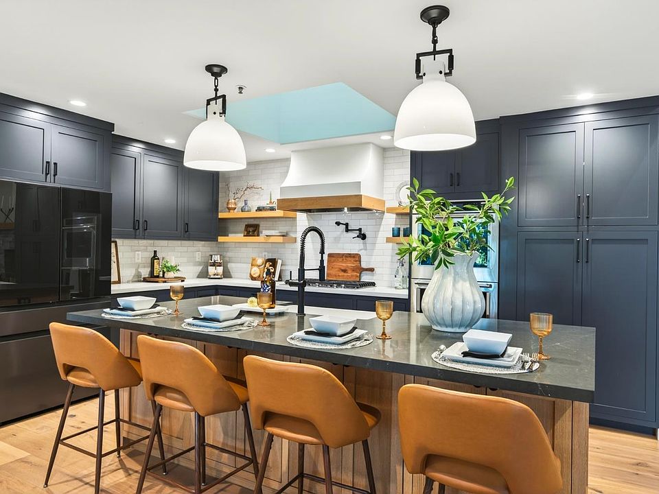 1st image of 18 Clement Court