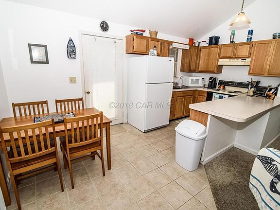Eat In Kitchen